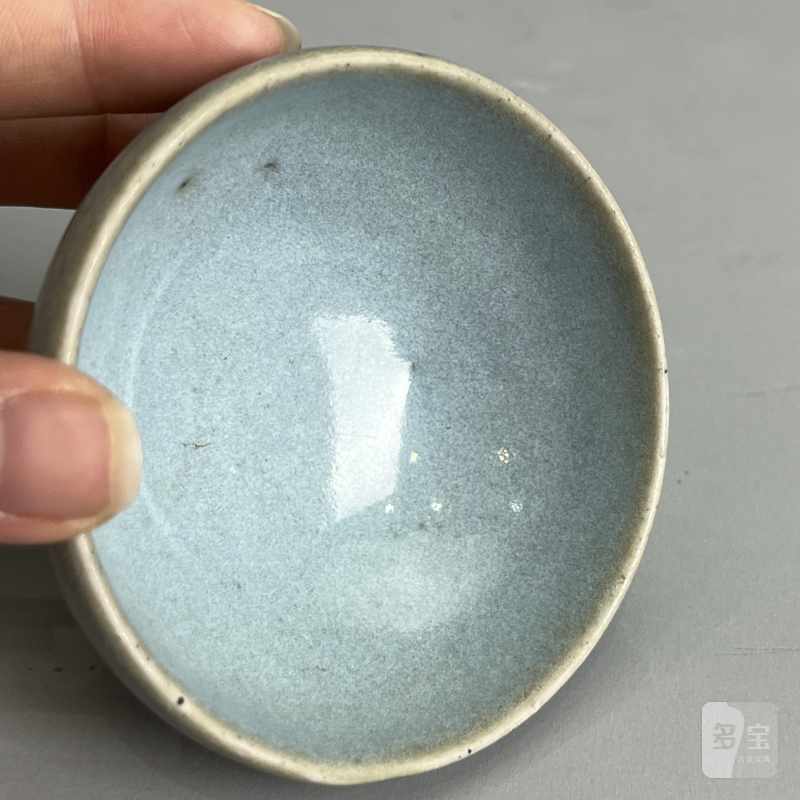 明代 钧窑天蓝釉泡泡盏 - 图12